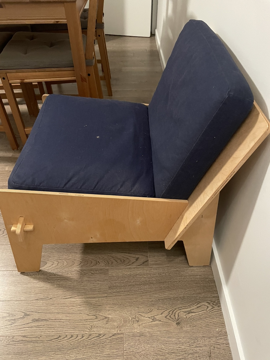 Chair and cushion - photo 2