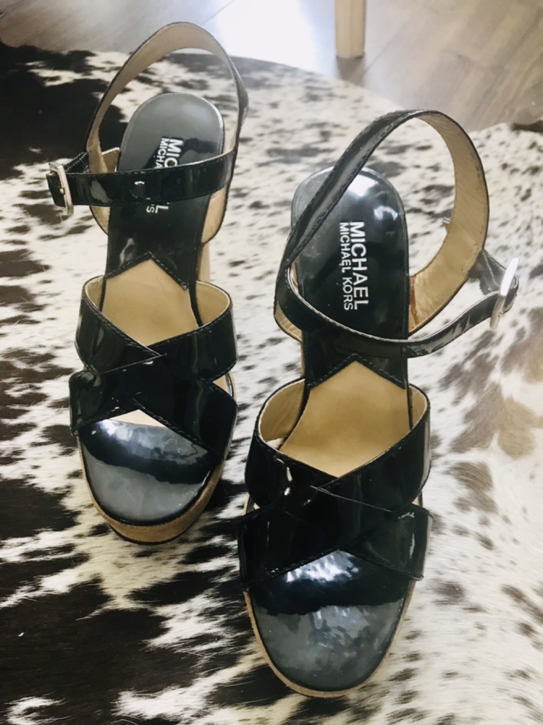 Michael Kors patent leather suede wedge sandals 5.5-6 image indicator(3)