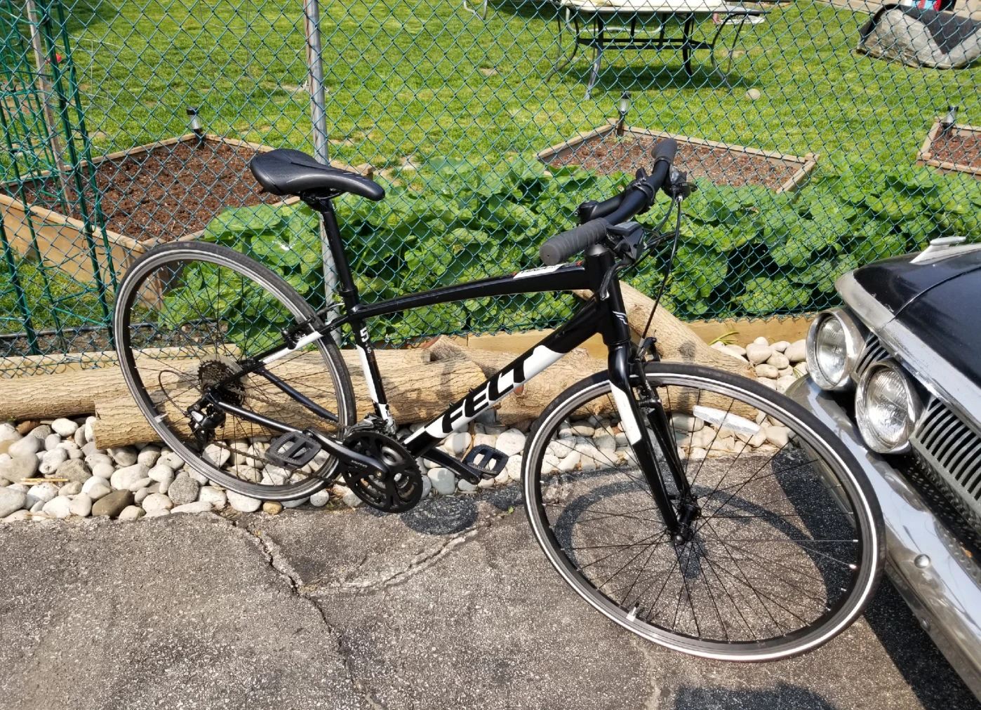 Felt Urban Hybrid Bike 21 spd image indicator(2)