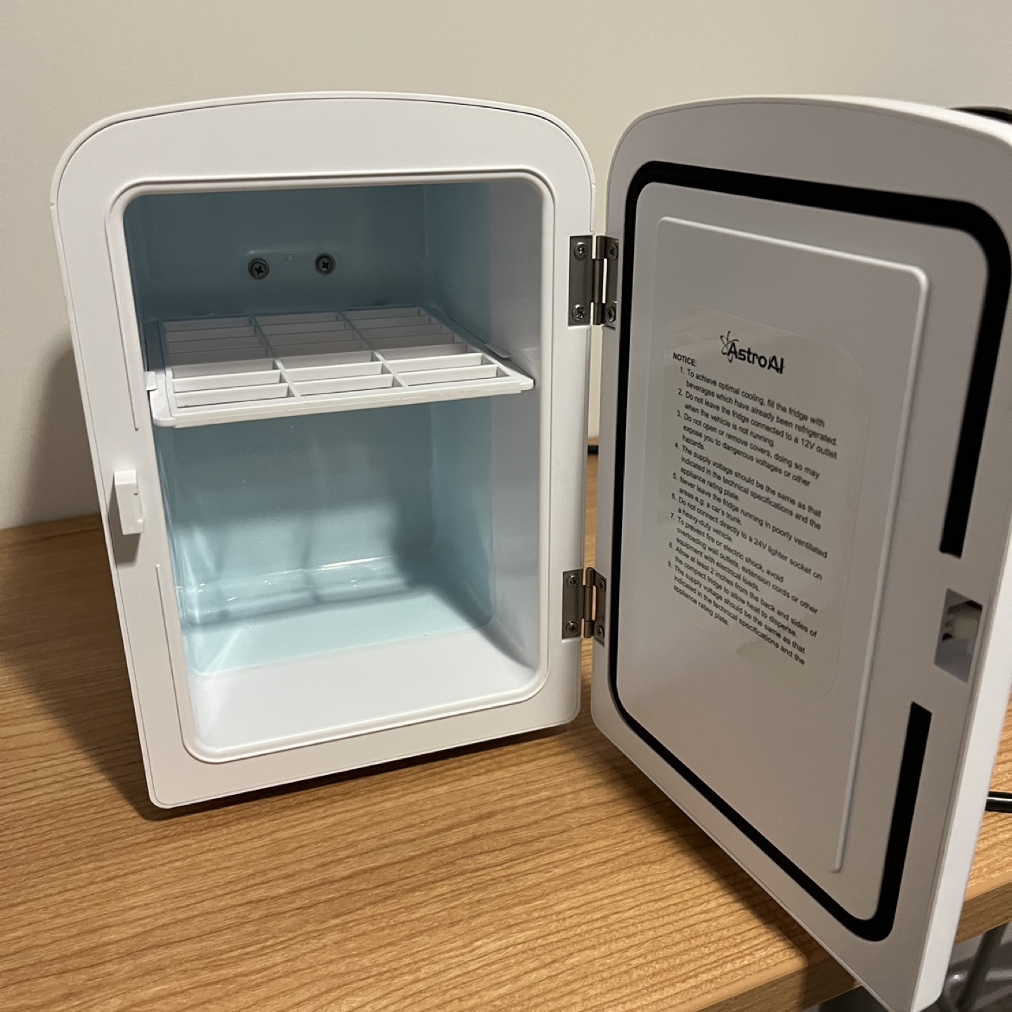 Like new - mini fridge - photo 2