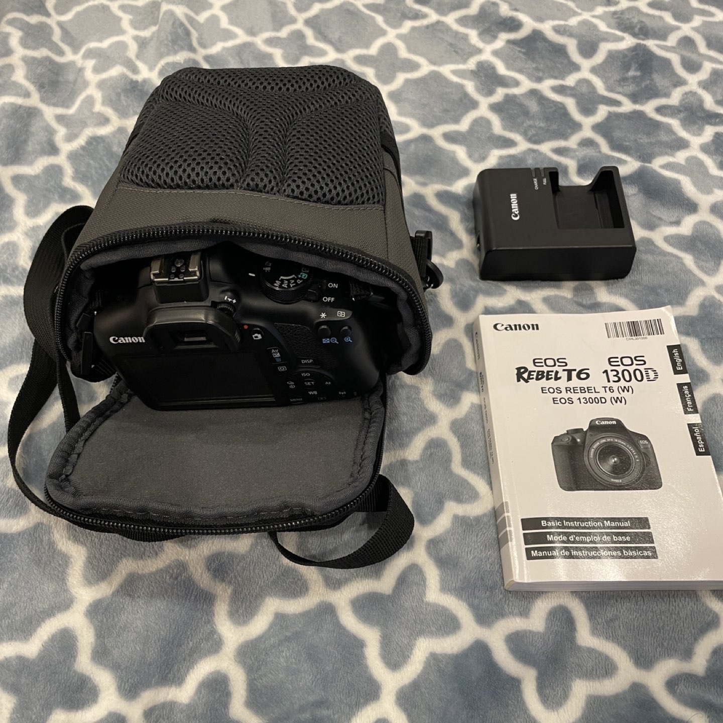 Canon EOS Rebel T6 with Protective Case and Extendible Tri-Pod - photo 4