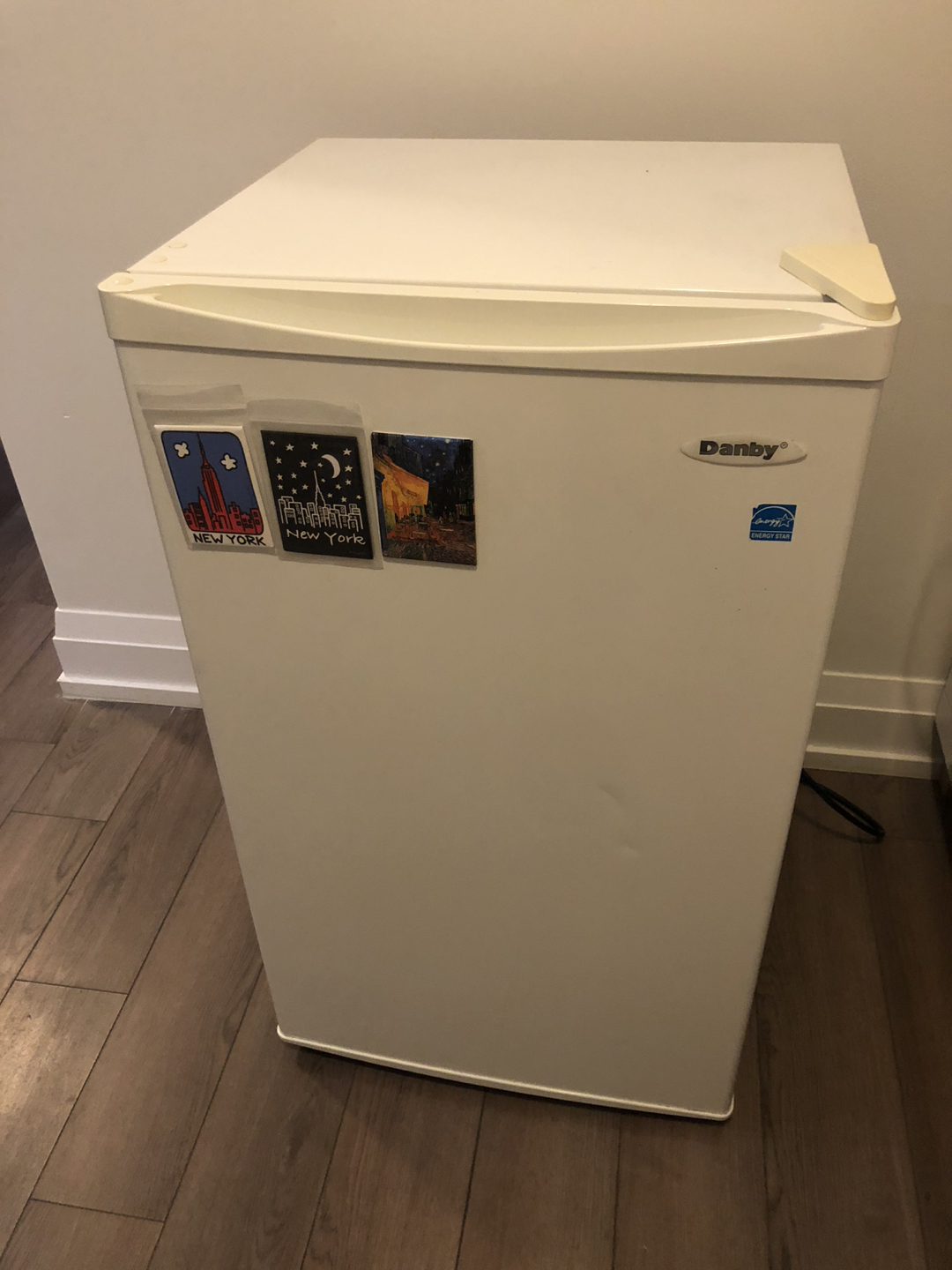 Mini fridge Danby image indicator(2)