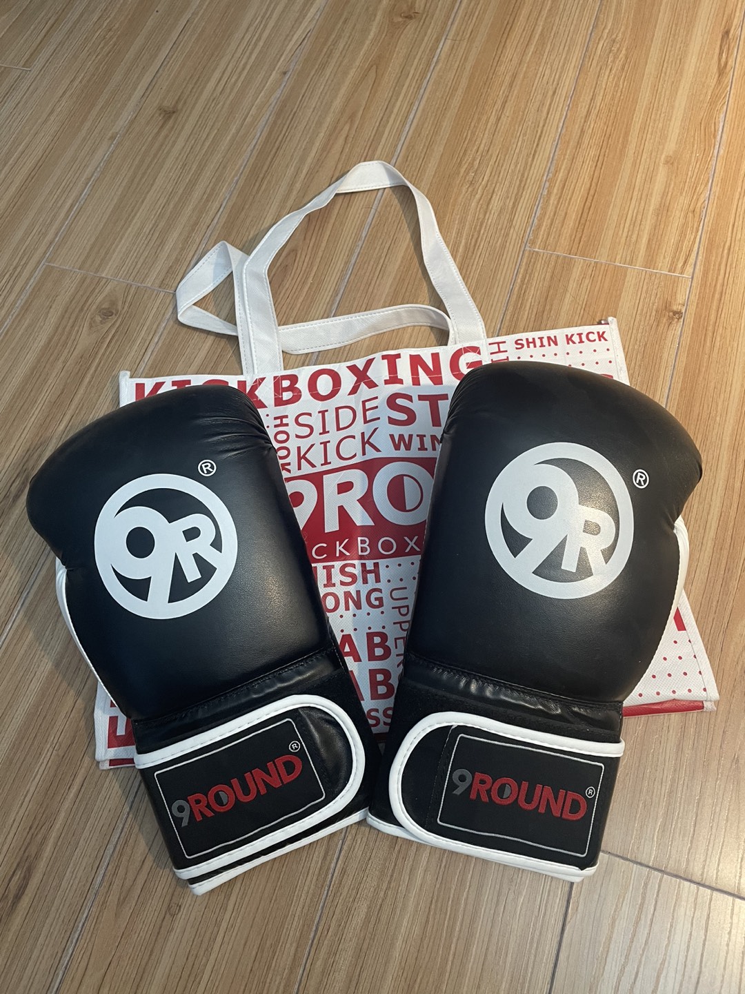 9round Boxing gloves thumbnail