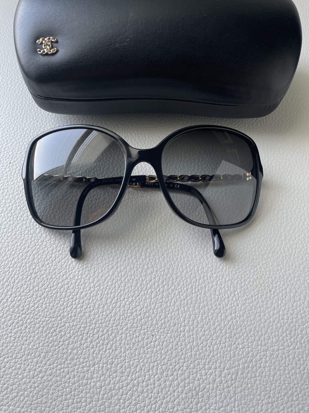 Authentic Chanel Sunglasses (model 5210Q) thumbnail