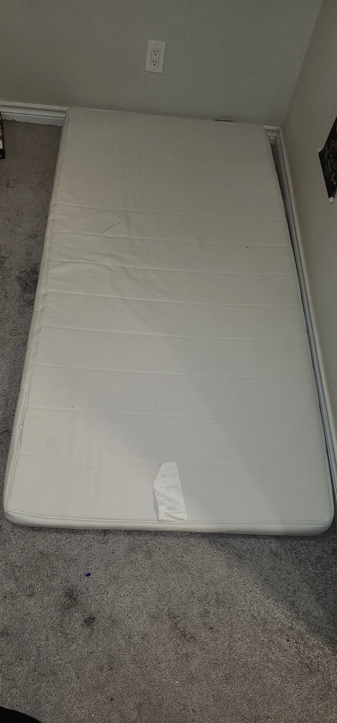 single bed mattress with mattress protector - photo 4