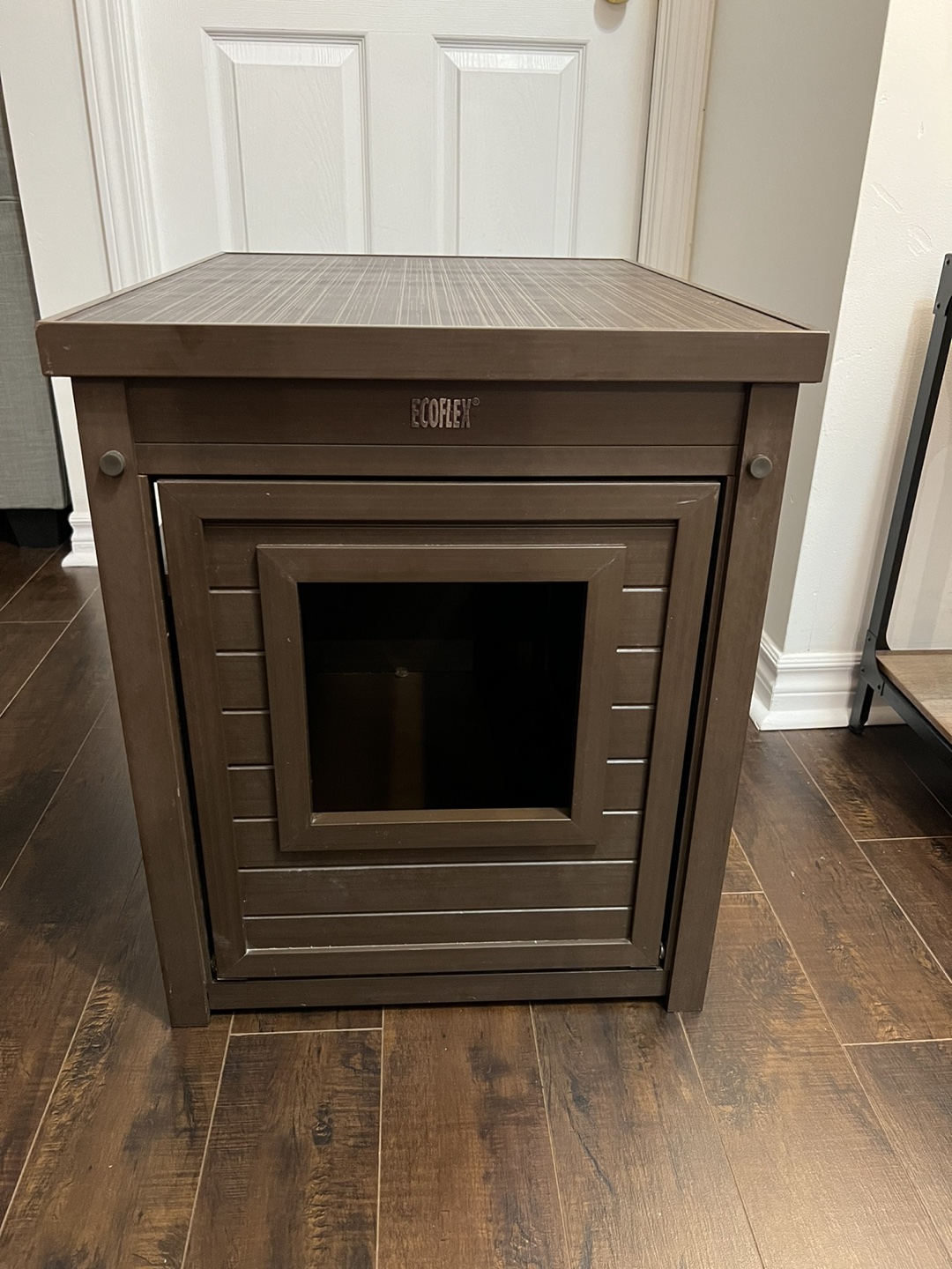 Cat litter box thumbnail