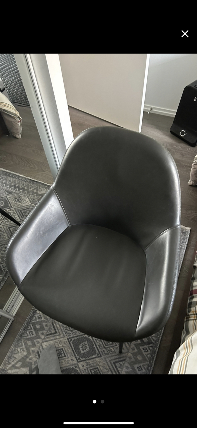 Accent chair