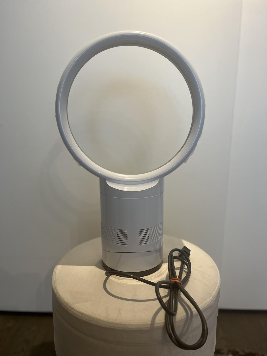 Dyson Portable Desk Fan image indicator(2)