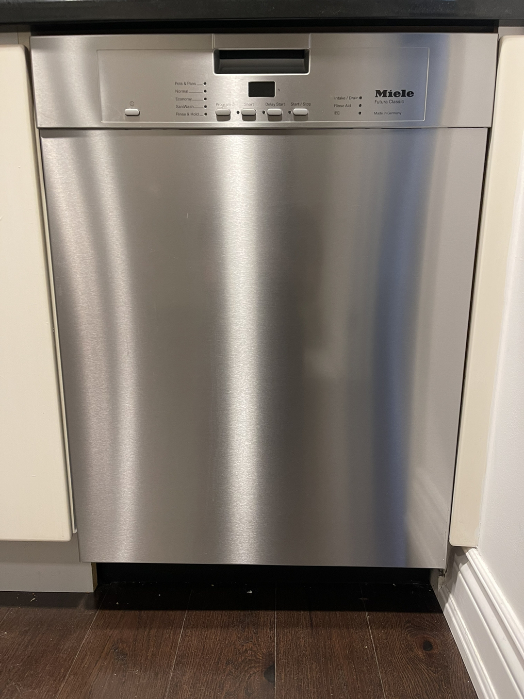 Miele Dishwasher - Great Condition thumbnail