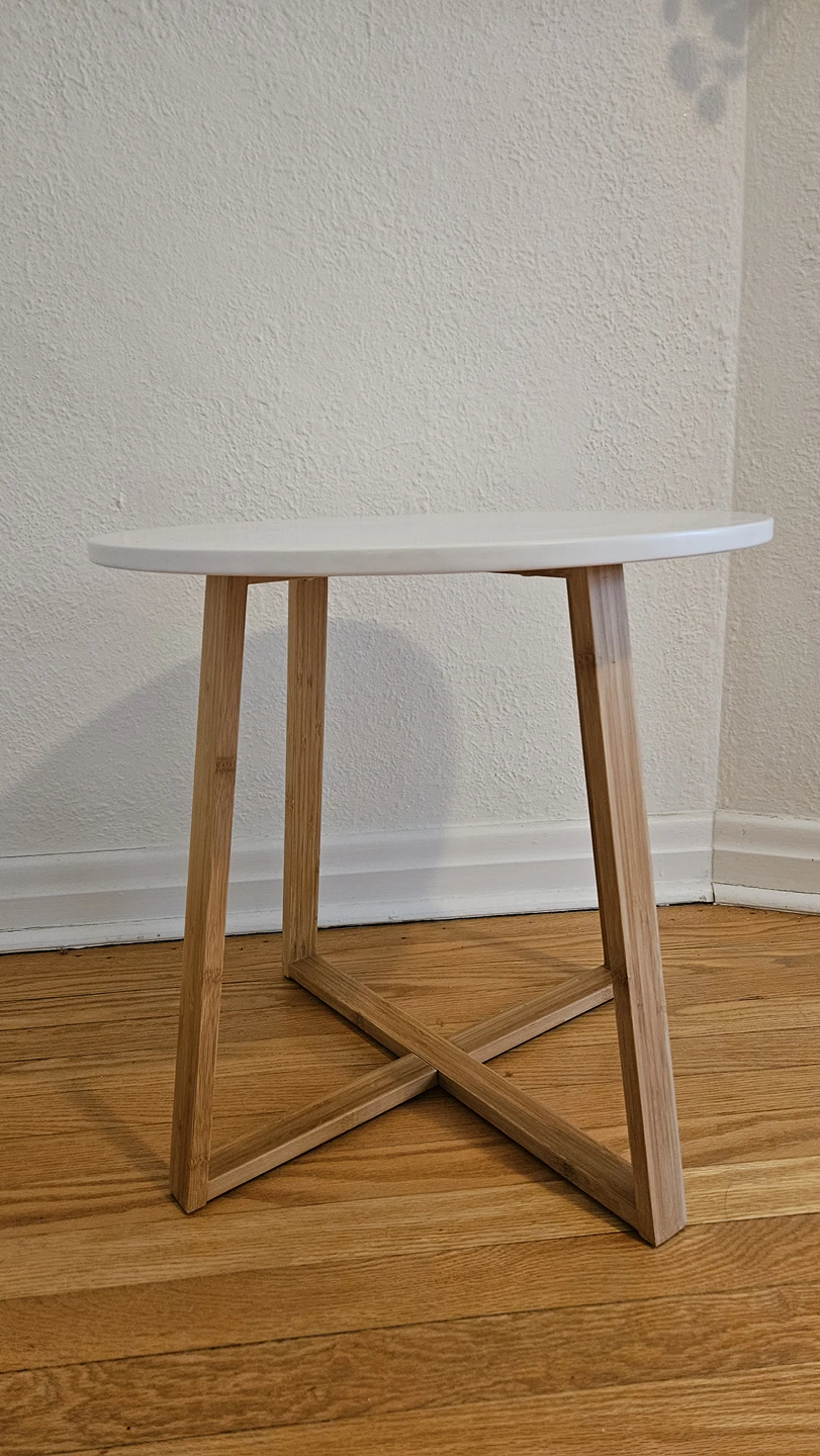 Cute & Solid side table thumbnail