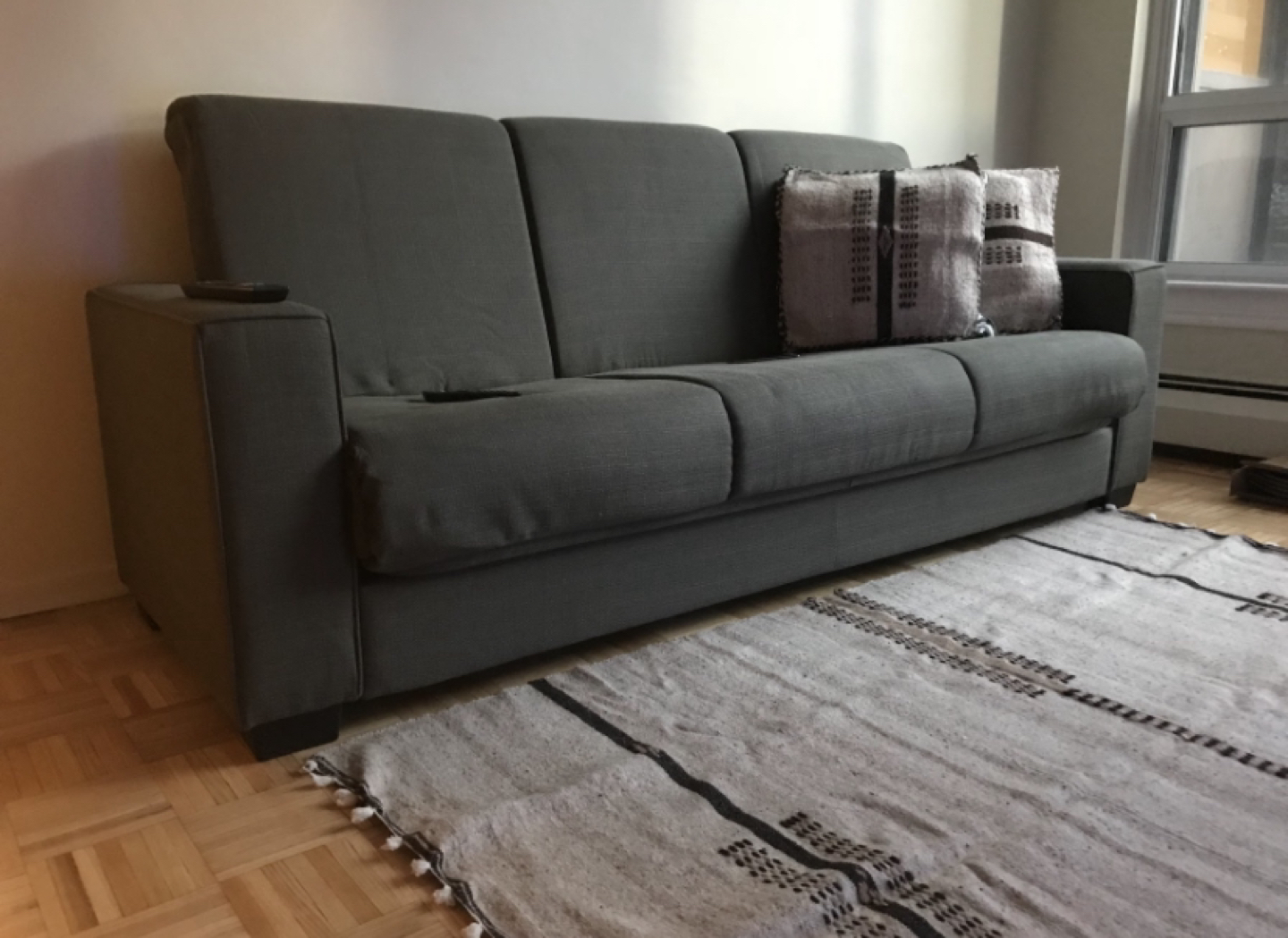 Sofa bed / 3 seats Couch