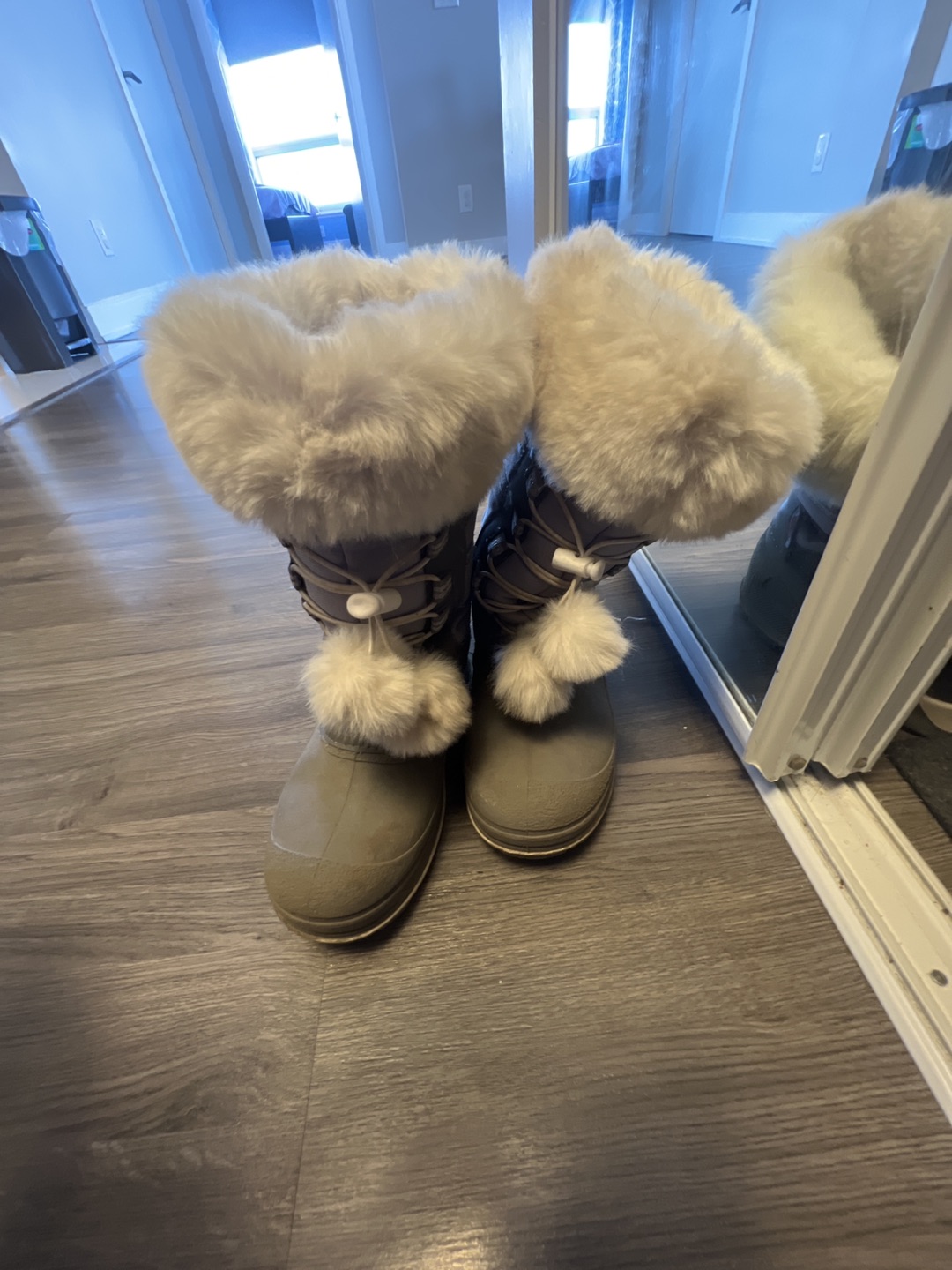 Winter boots size 3 thumbnail