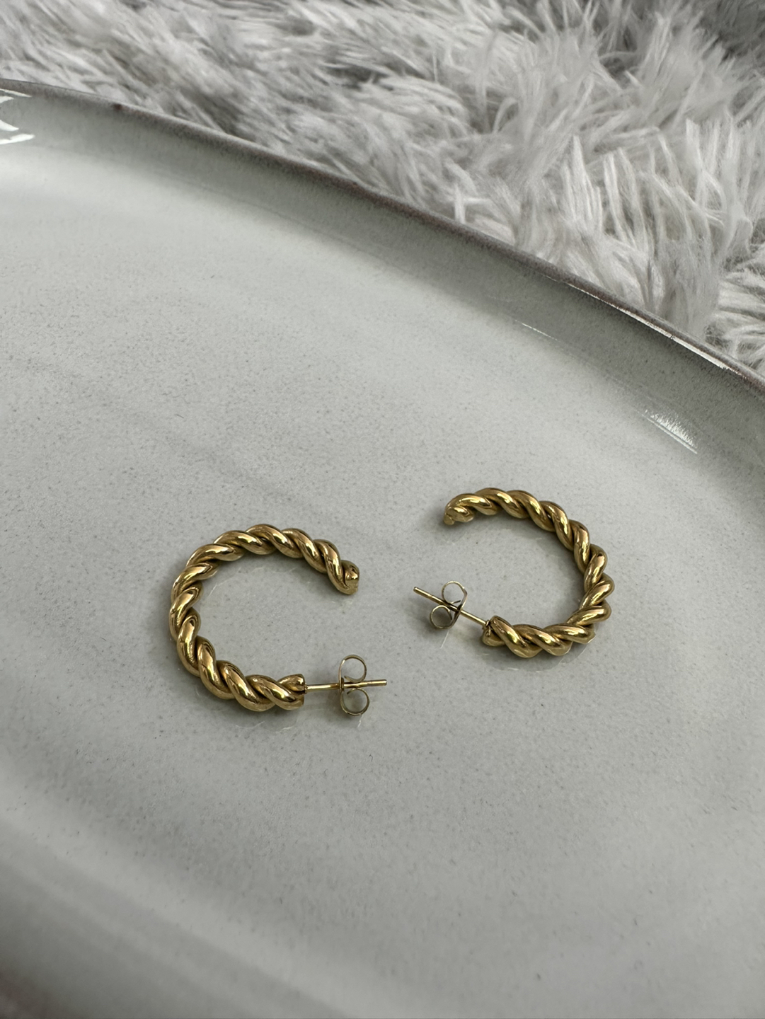 Brand New gold plated earrings - photo 2