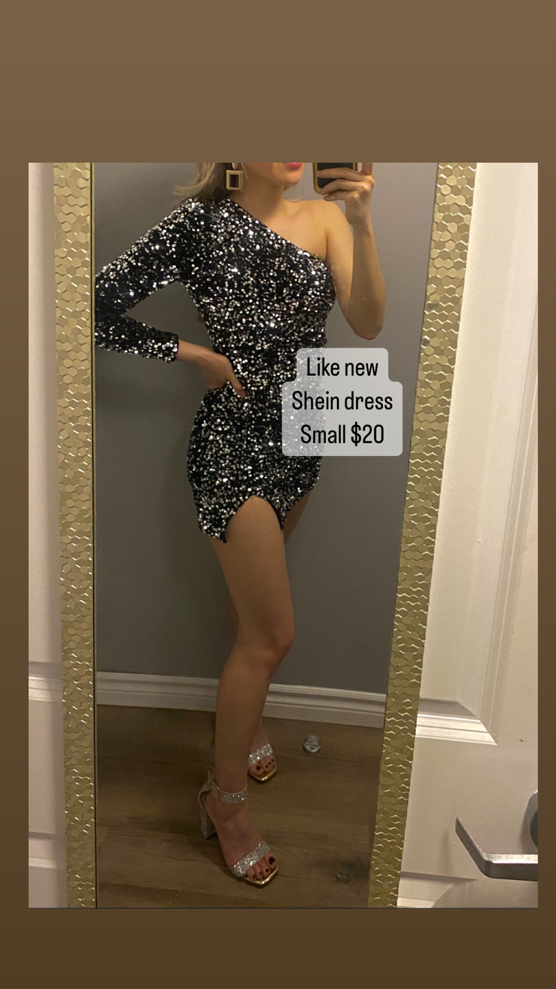 Closet sale part 3 - photo 5
