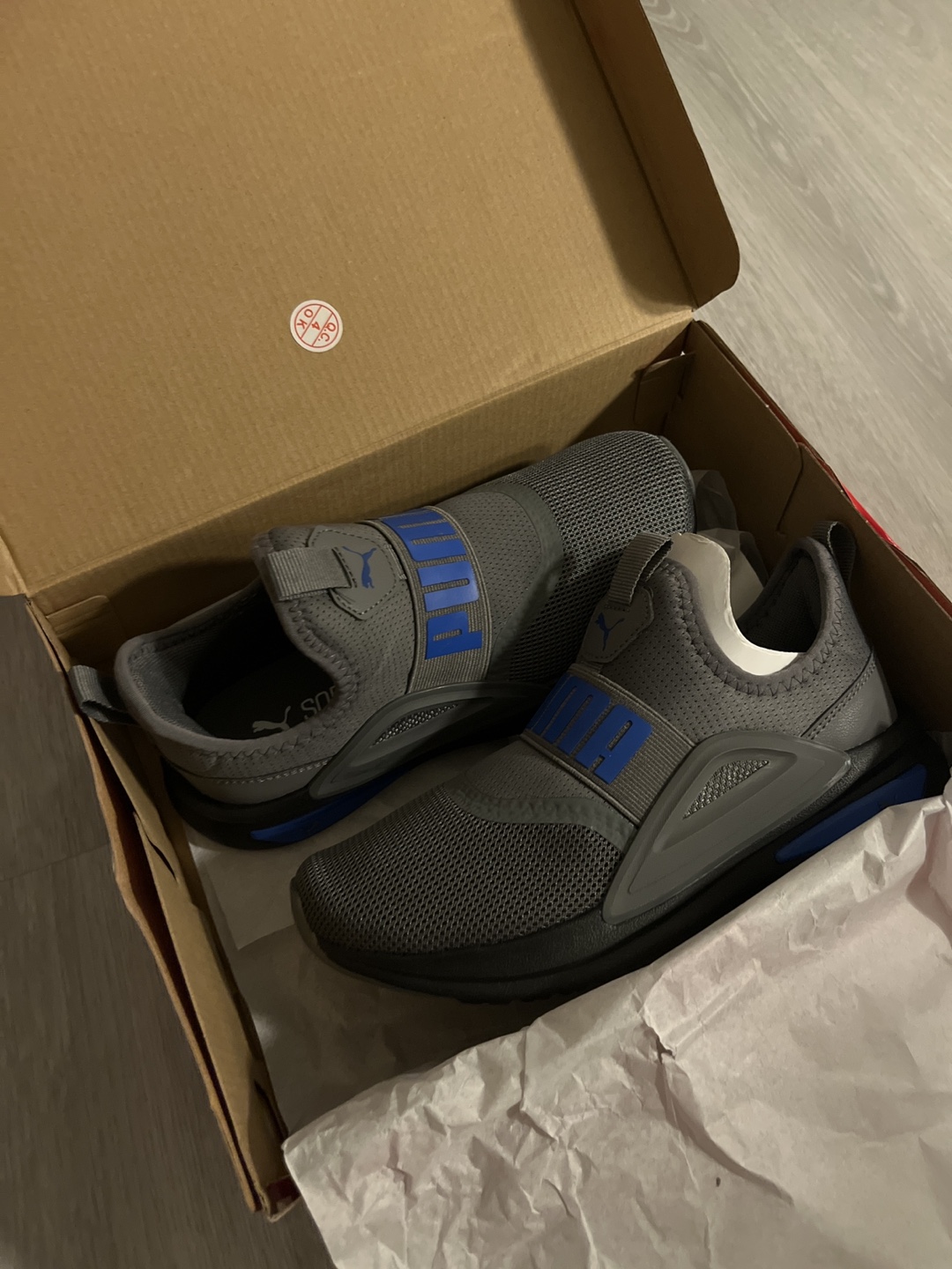 Kids shoes thumbnail
