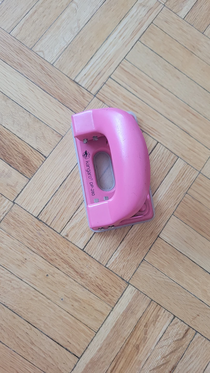 Paper Punch hole free thumbnail
