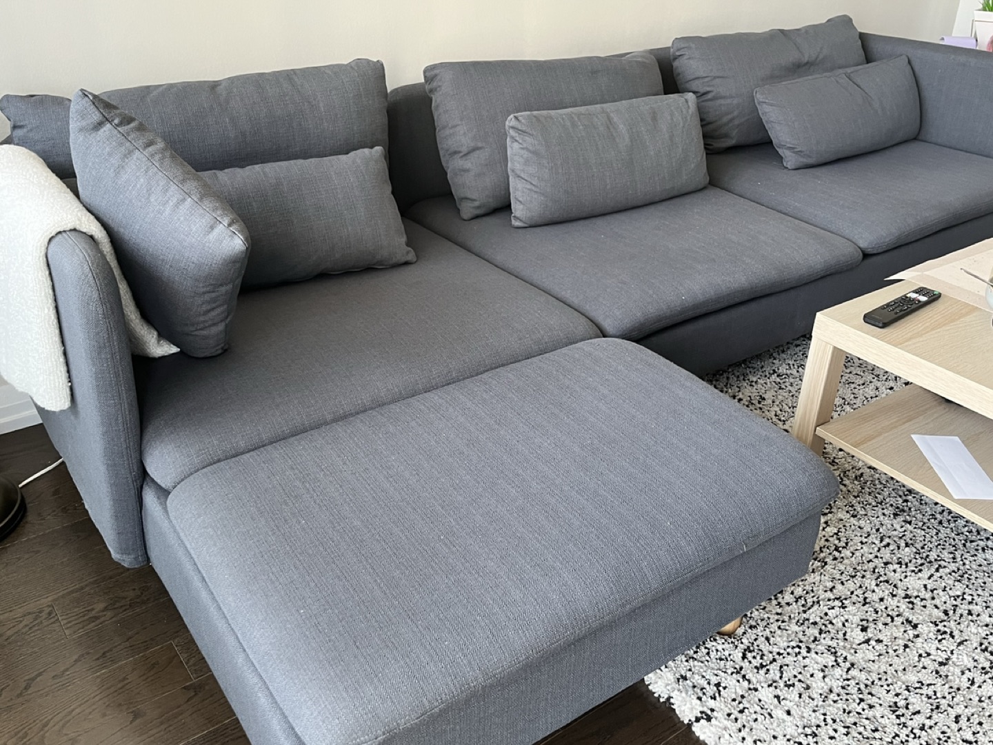 Dorrell 114.5" Wide Reversible Sofa & chaise (includes Pillows)