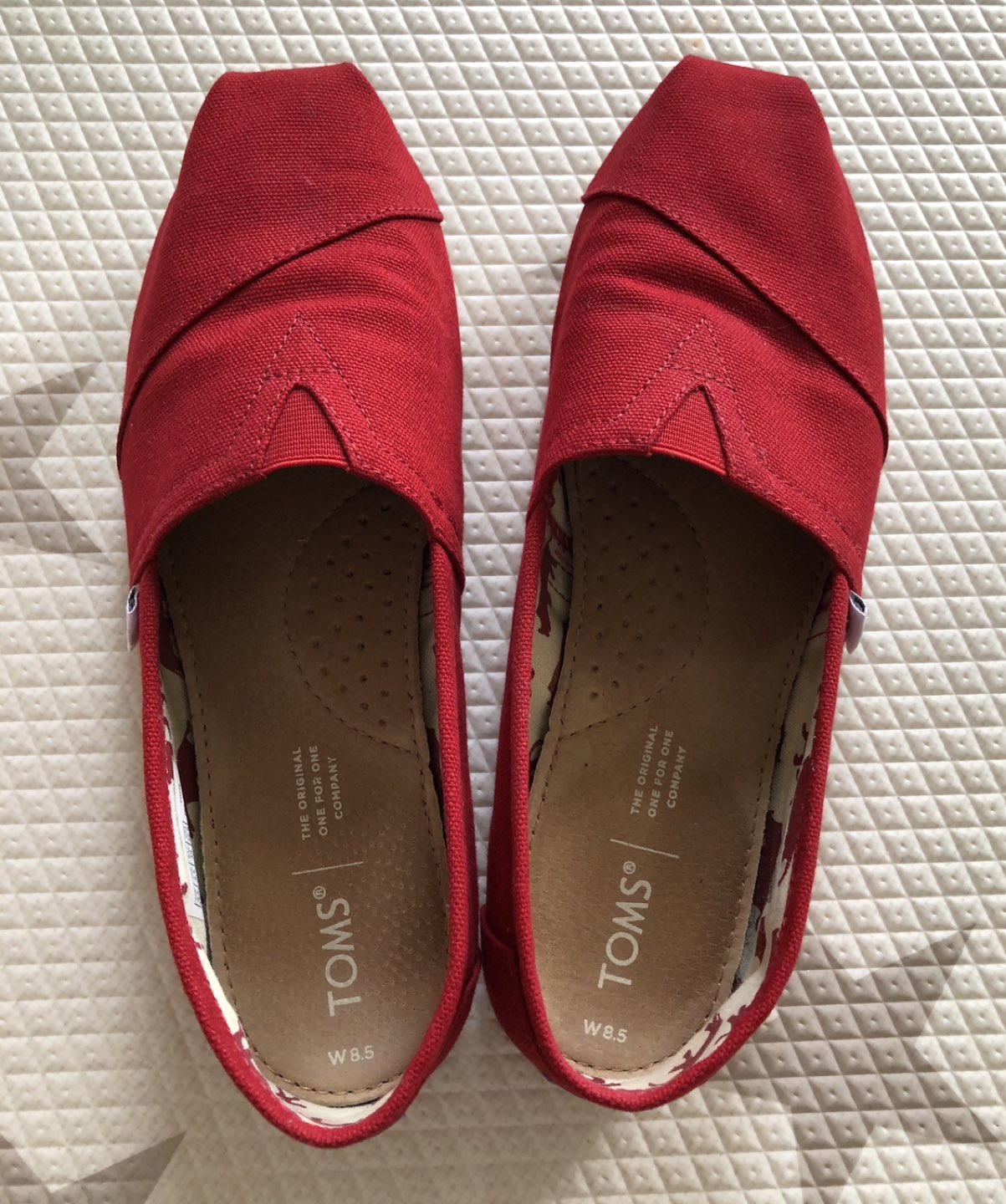 Women’s shoes thumbnail