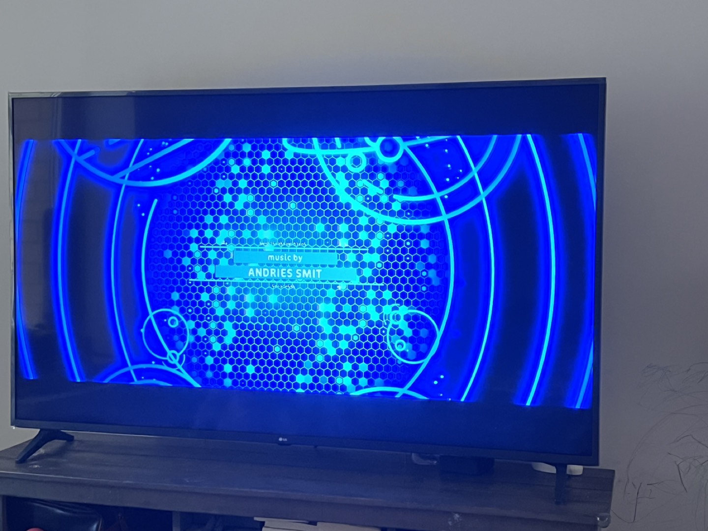 LG Smart TV 65 inch - photo 3