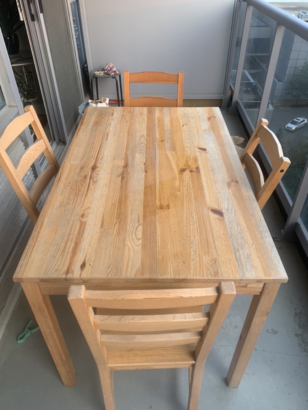 Table and chairs - photo 4
