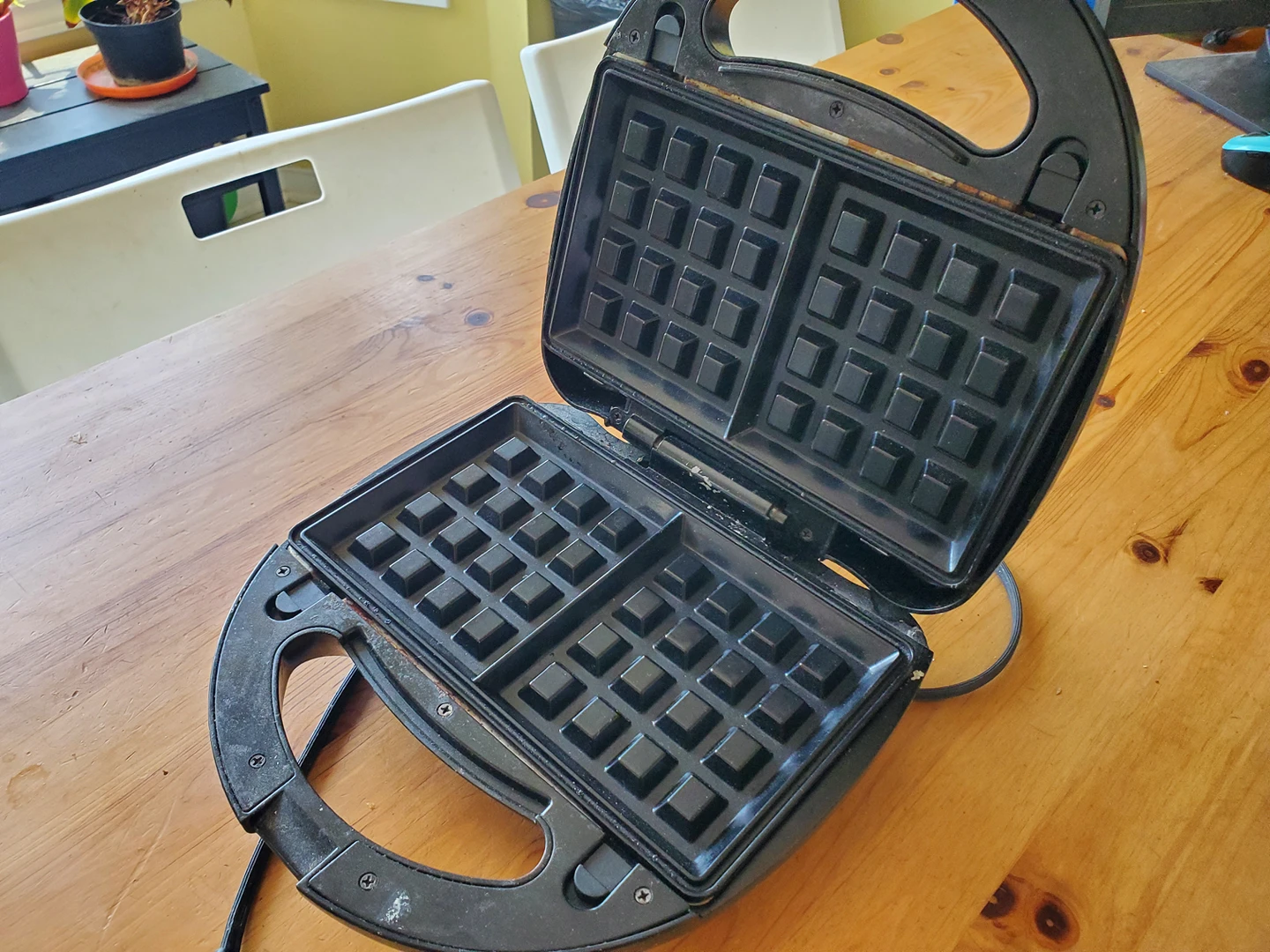 Waffle Maker, Griddle & Grill - photo 2
