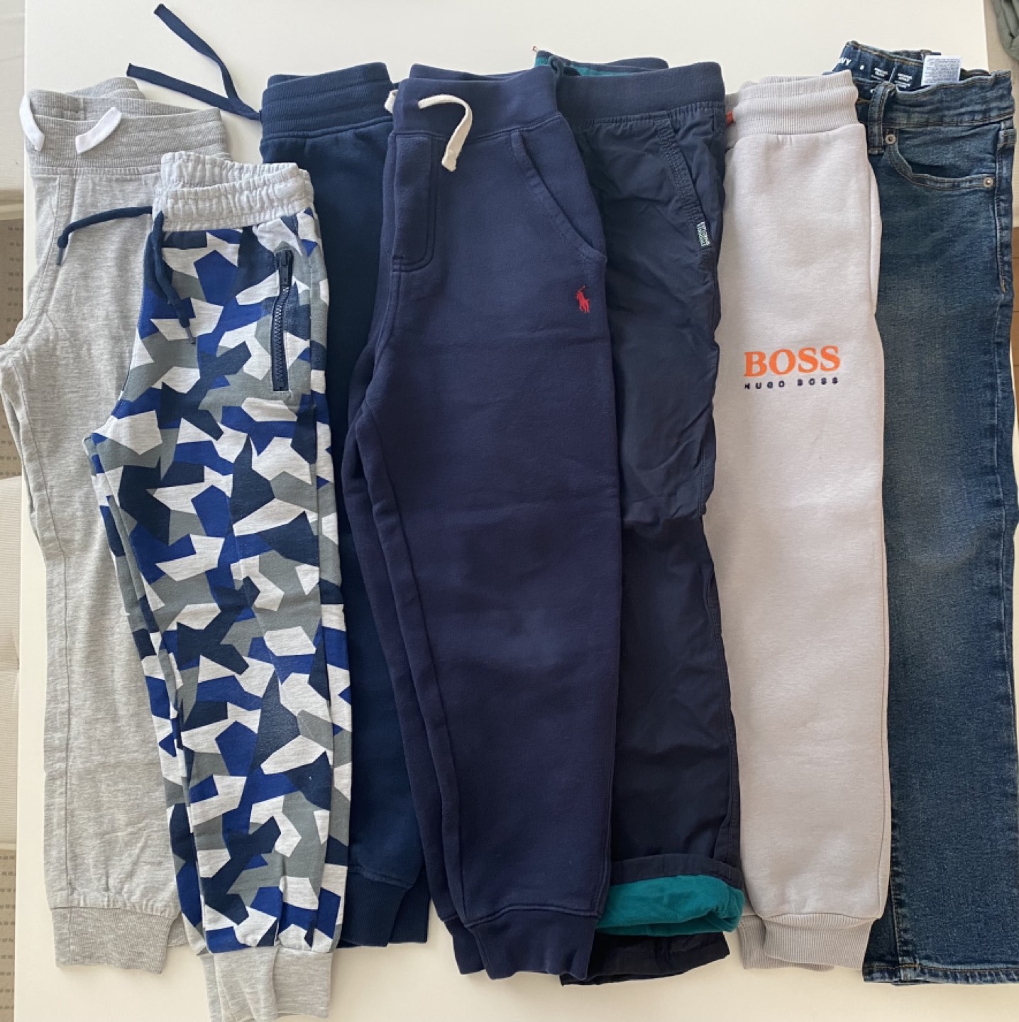 Boy’s clothing lot of 18 items image indicator(2)