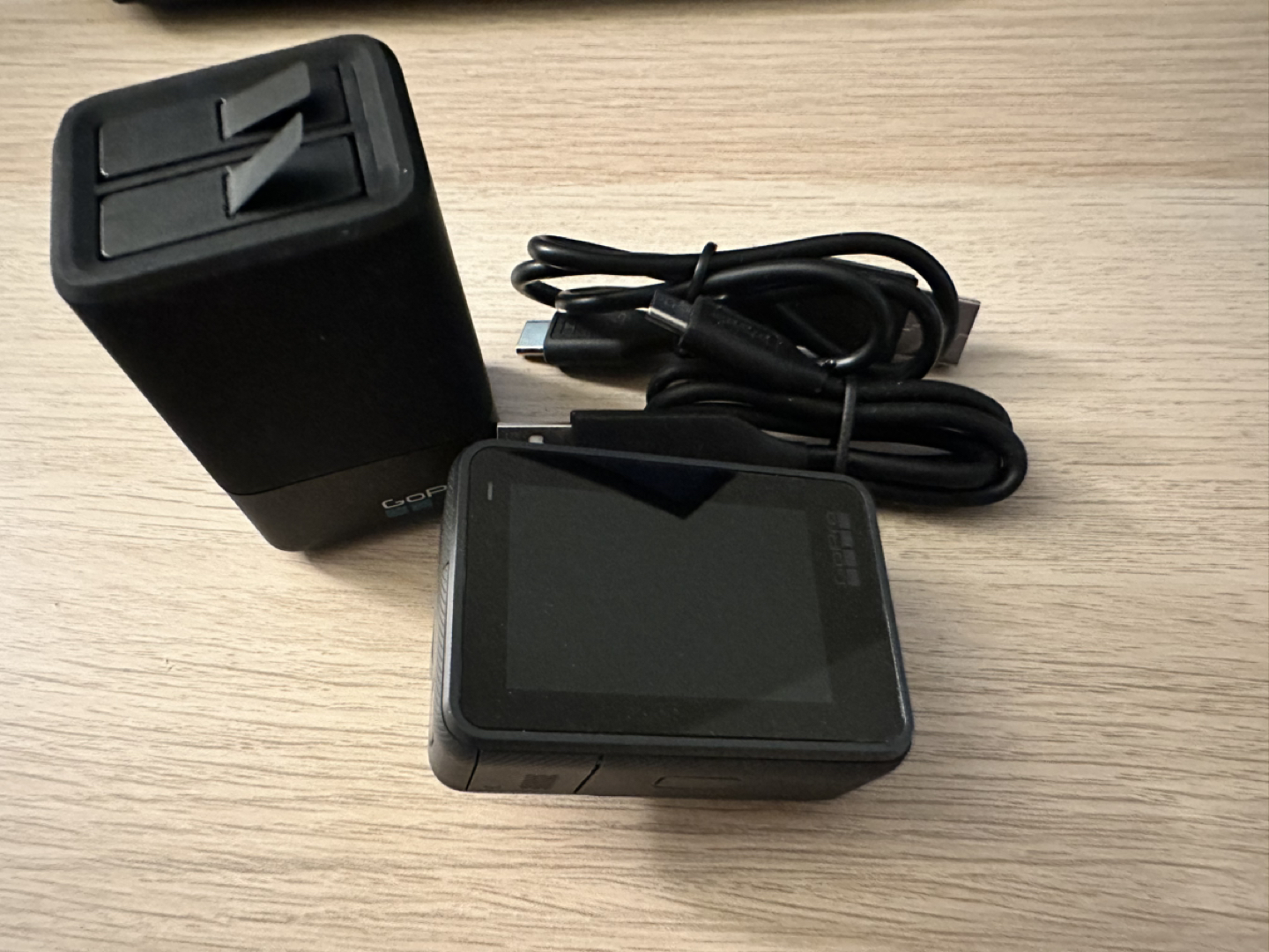 Gopro Hero 5 and extra battery - photo 3