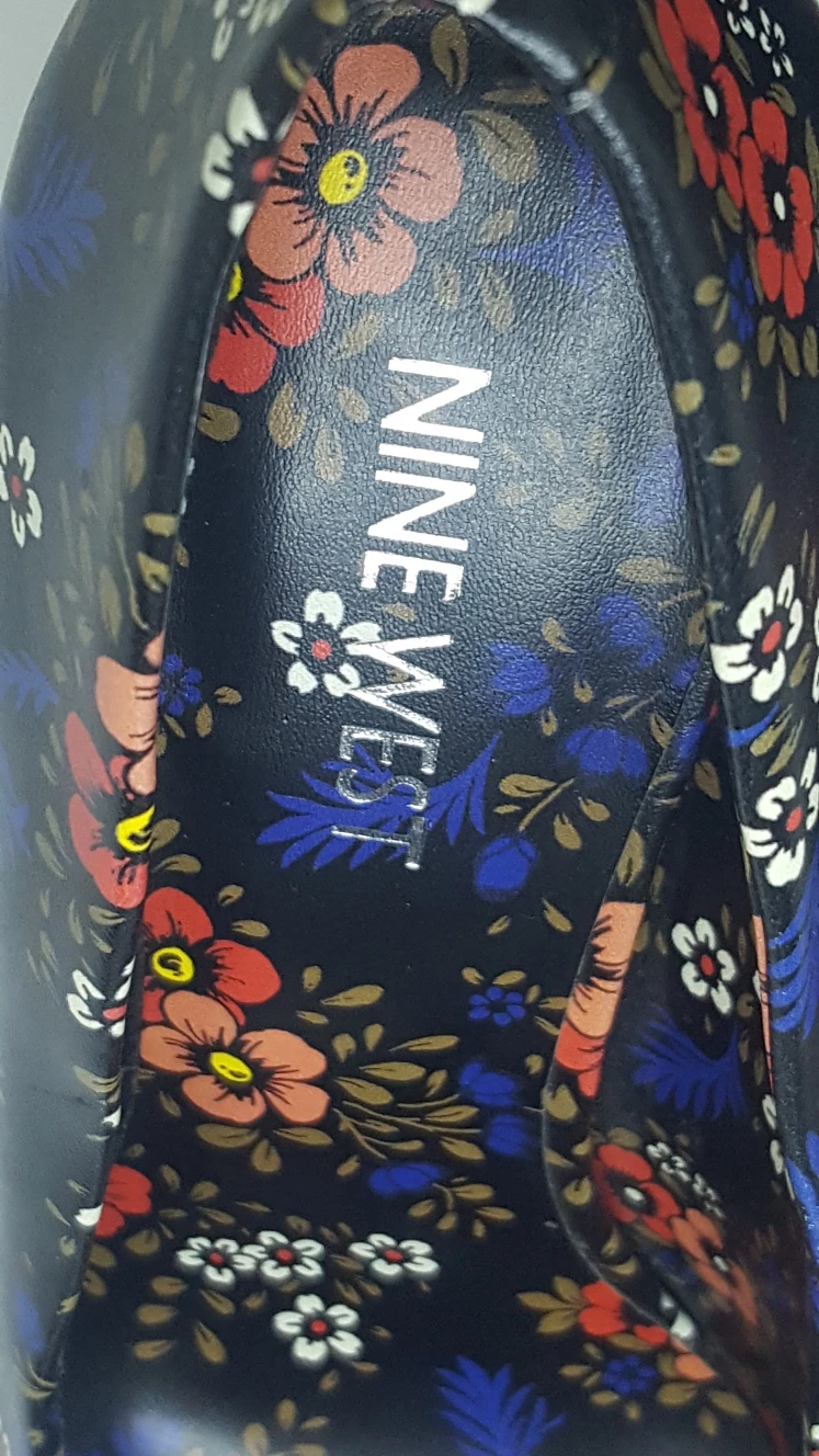 Like New Nine West Floral Pumps For Sale image indicator(2)