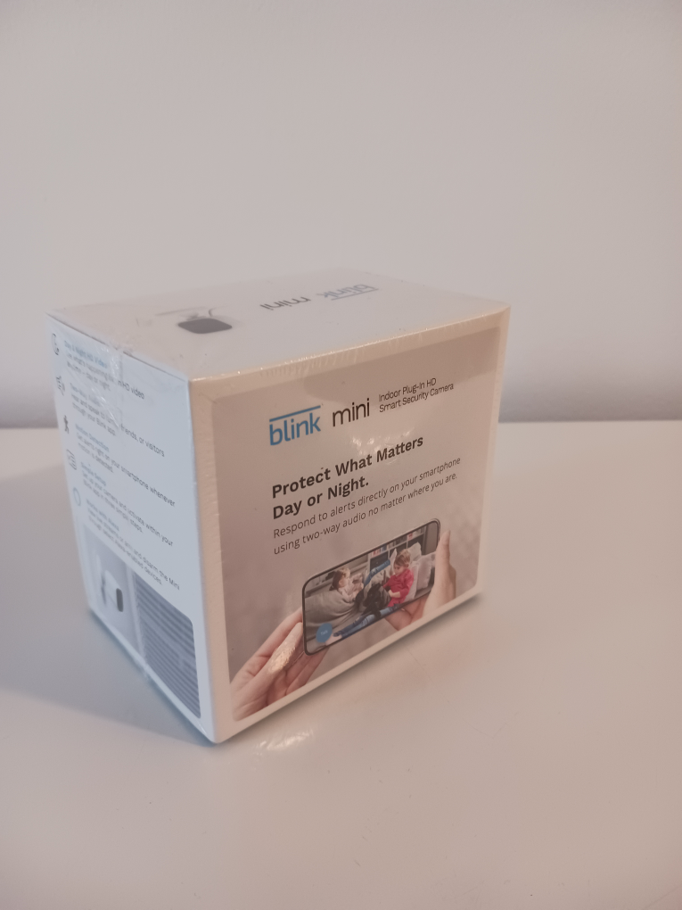 Indoor plug-in smart security camera - photo 2