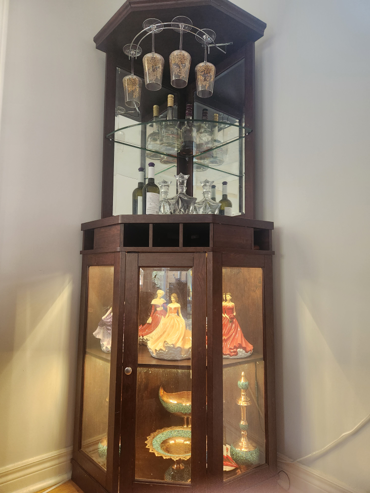 Luxury display cabinet with Wine and glass rack and lighting - photo 4