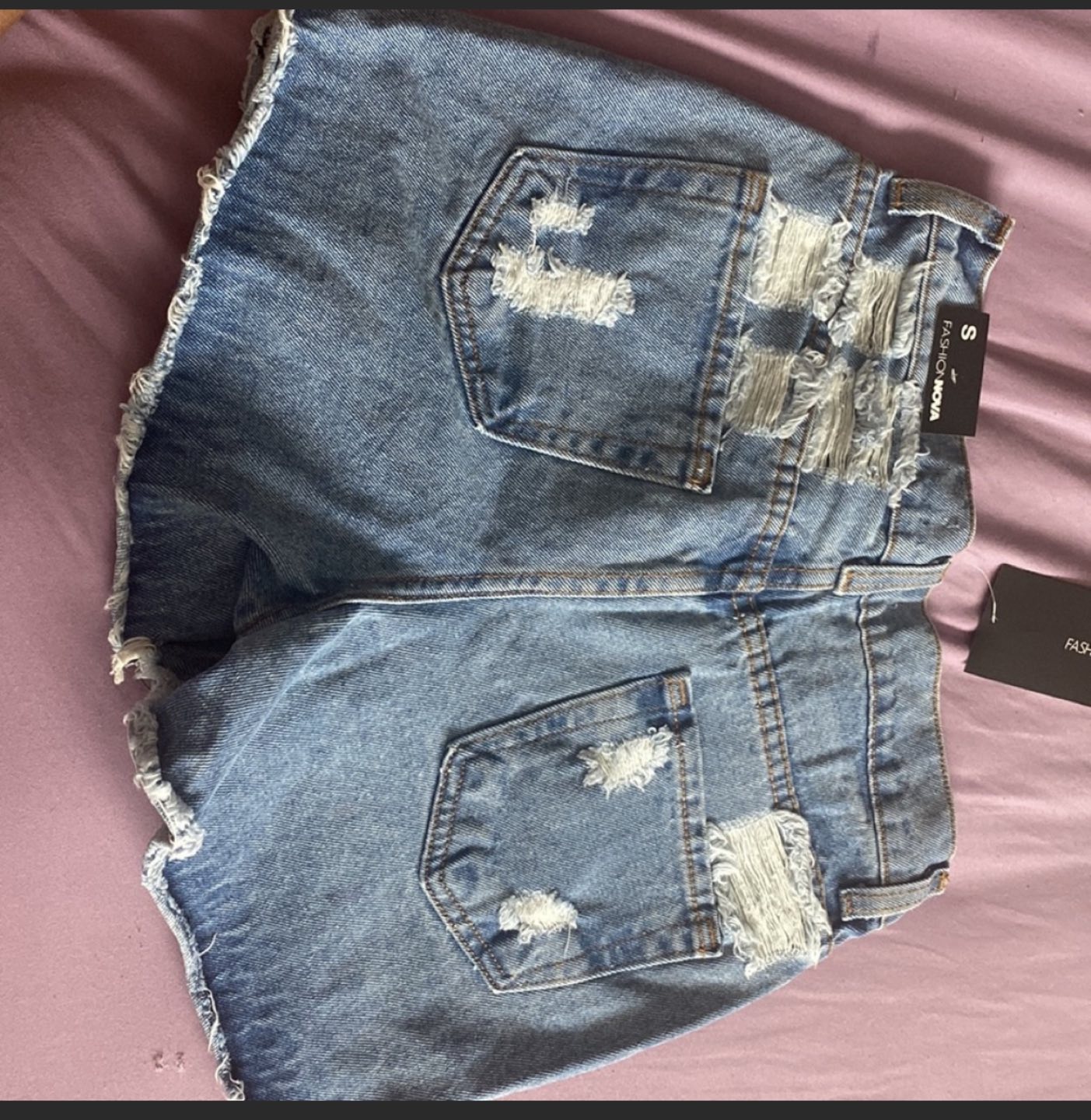 Jeans Shorts Rip in the Back - photo 2