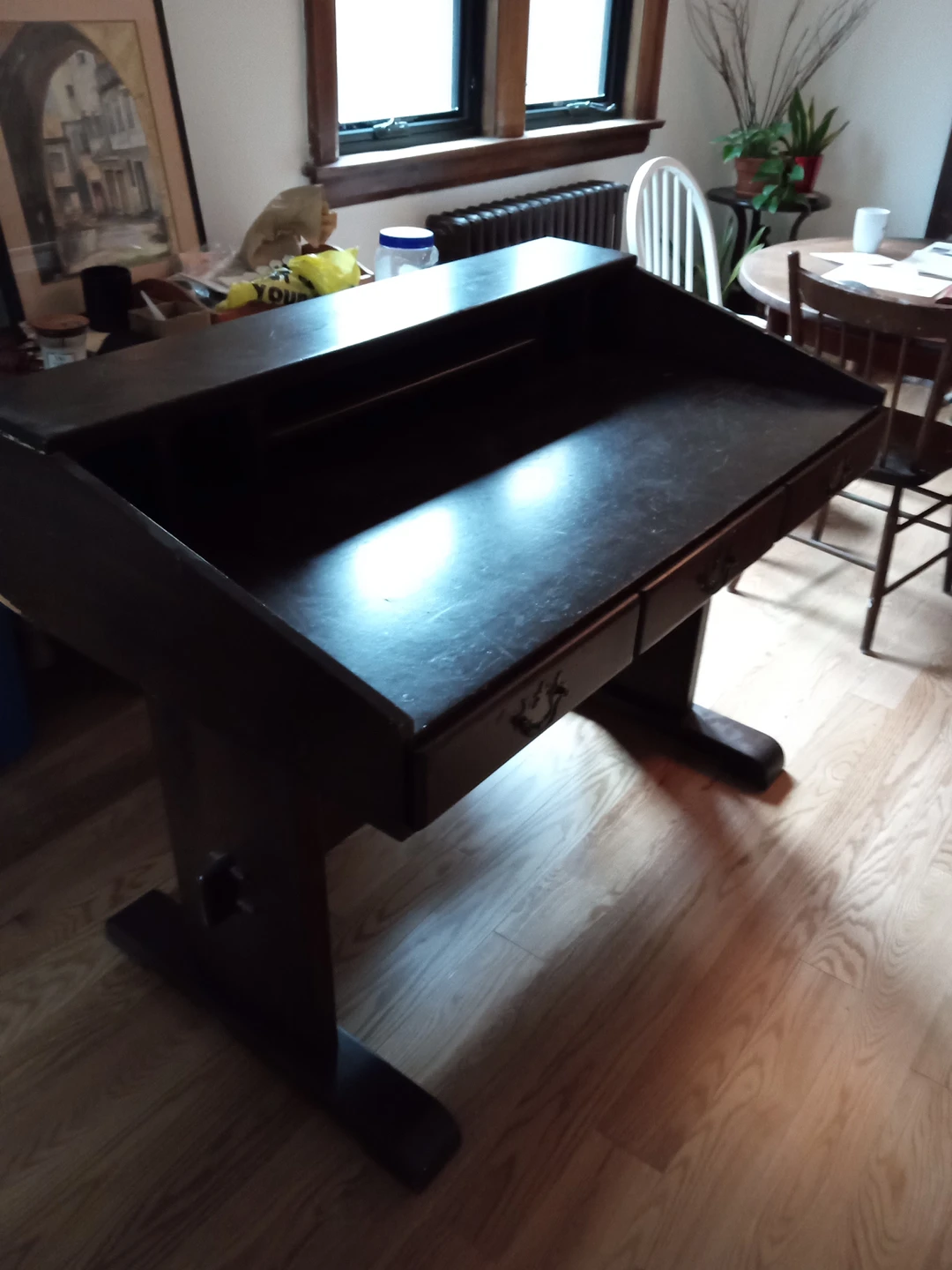 desk and chair - photo 2