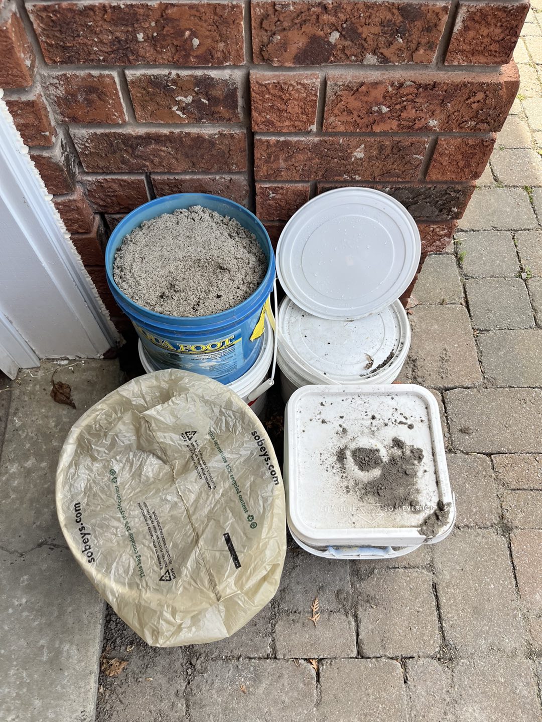5 Buckets of Pool Filter Sand #freecycle thumbnail