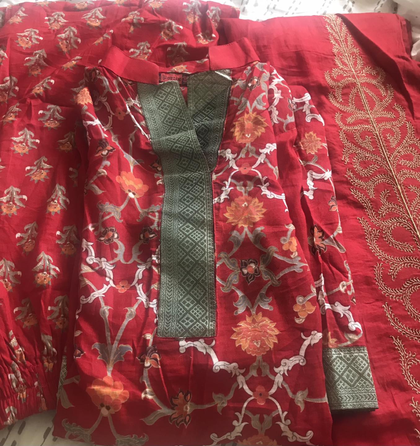 Original Portia Lawn 3 pcs suit with embroidery image indicator(3)