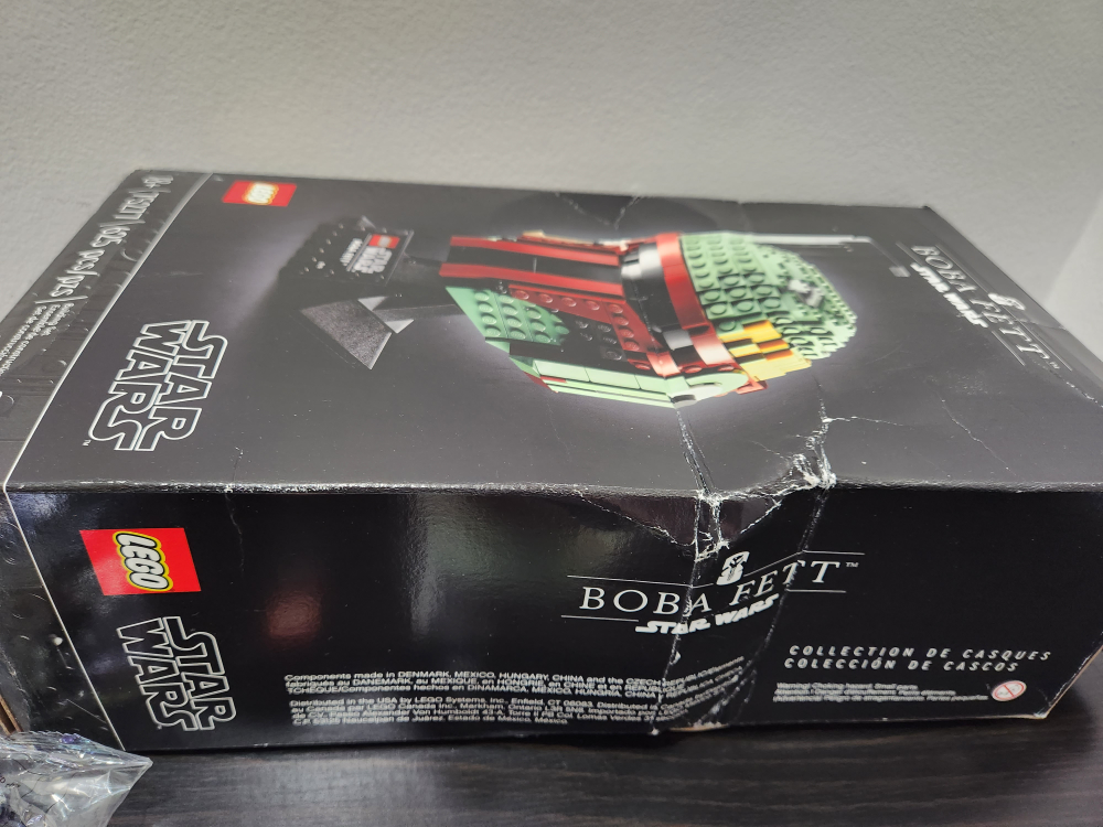 LEGO Star Wars Boba Fett helmet collectable kit - photo 3