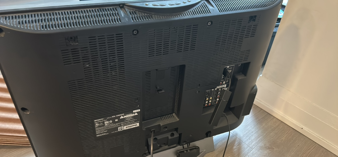 32 inch Sony TV - photo 3