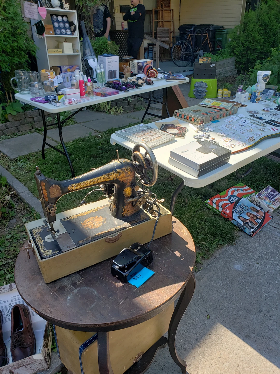 GREAT YARDSALE! -UNTIL DARK! thumbnail
