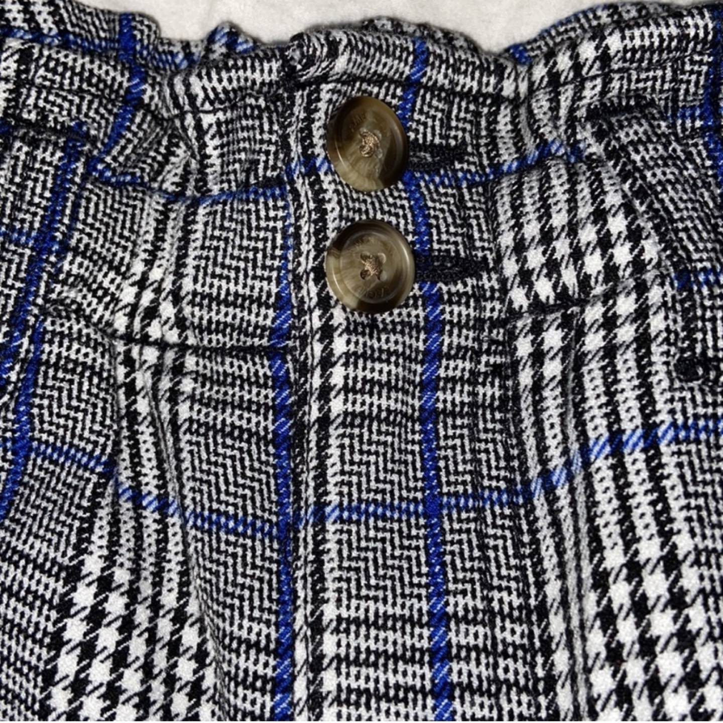 American Eagle Patterned Shorts image indicator(3)