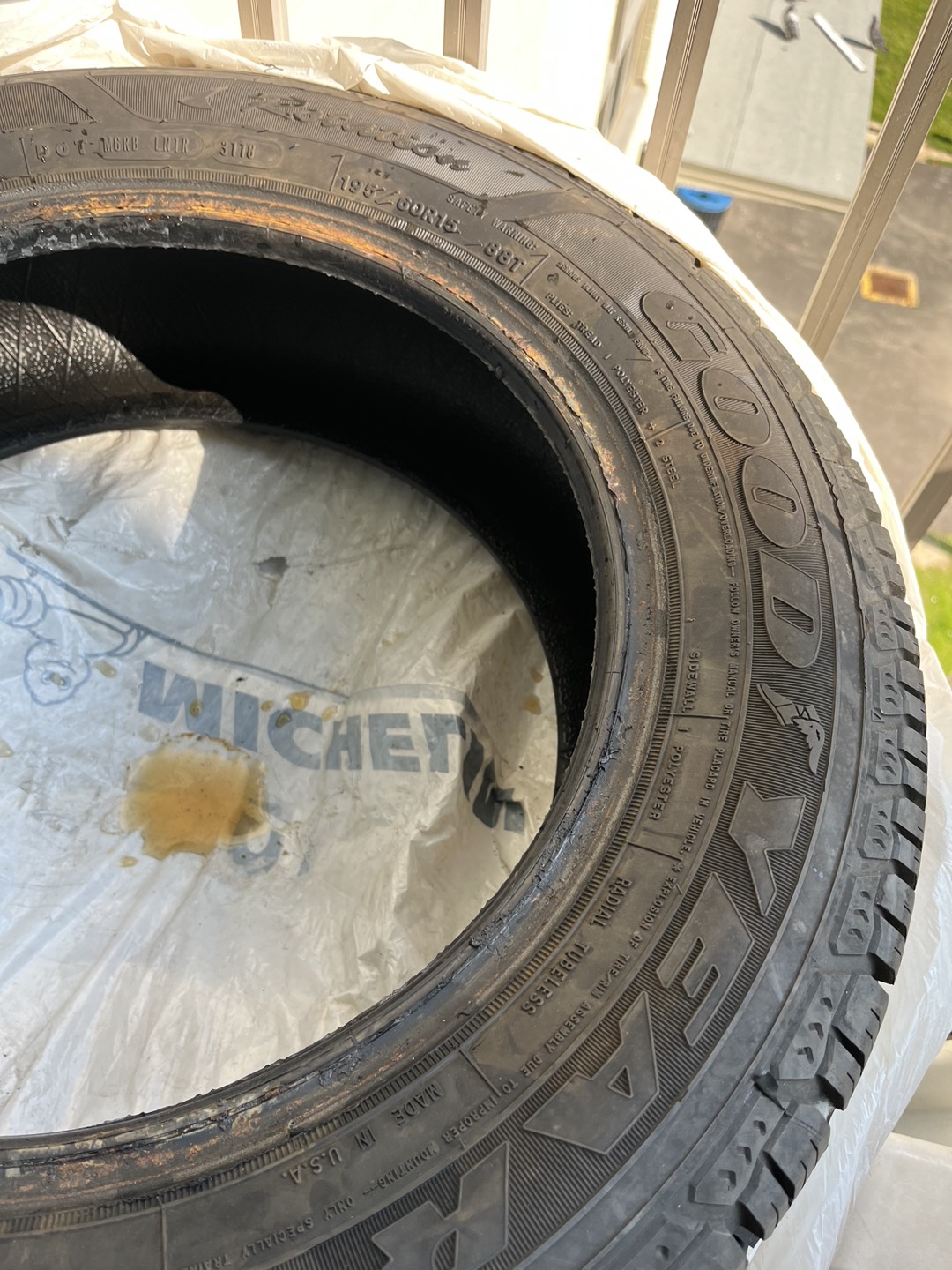 Winter tires no rim- slightly used - photo 2