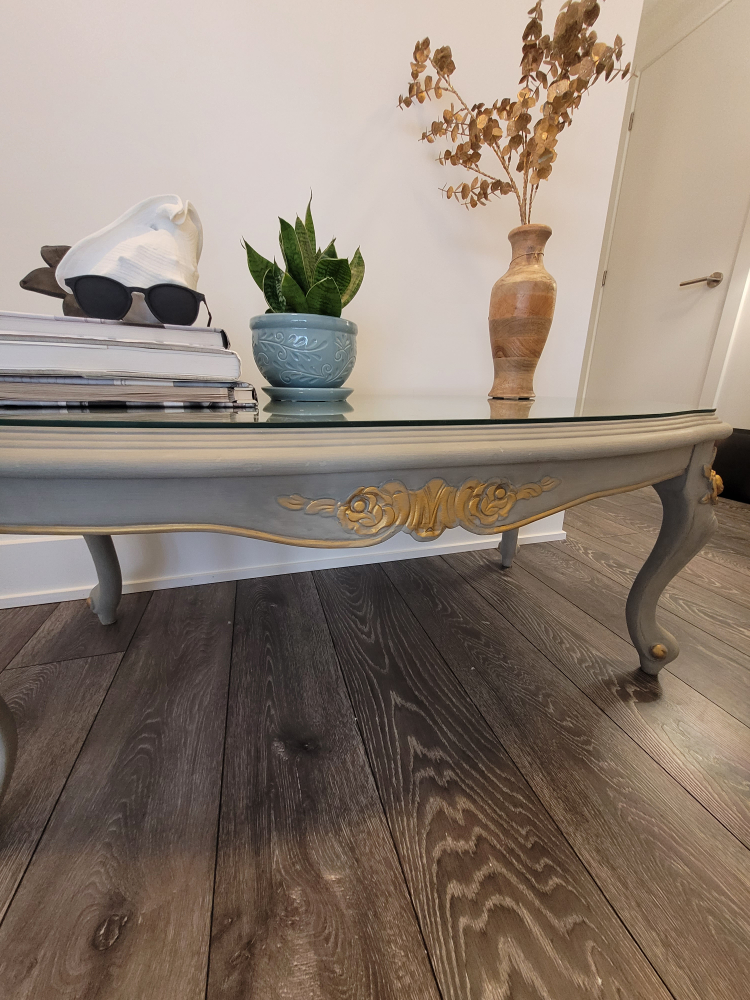 coffee table with glass top image indicator(2)