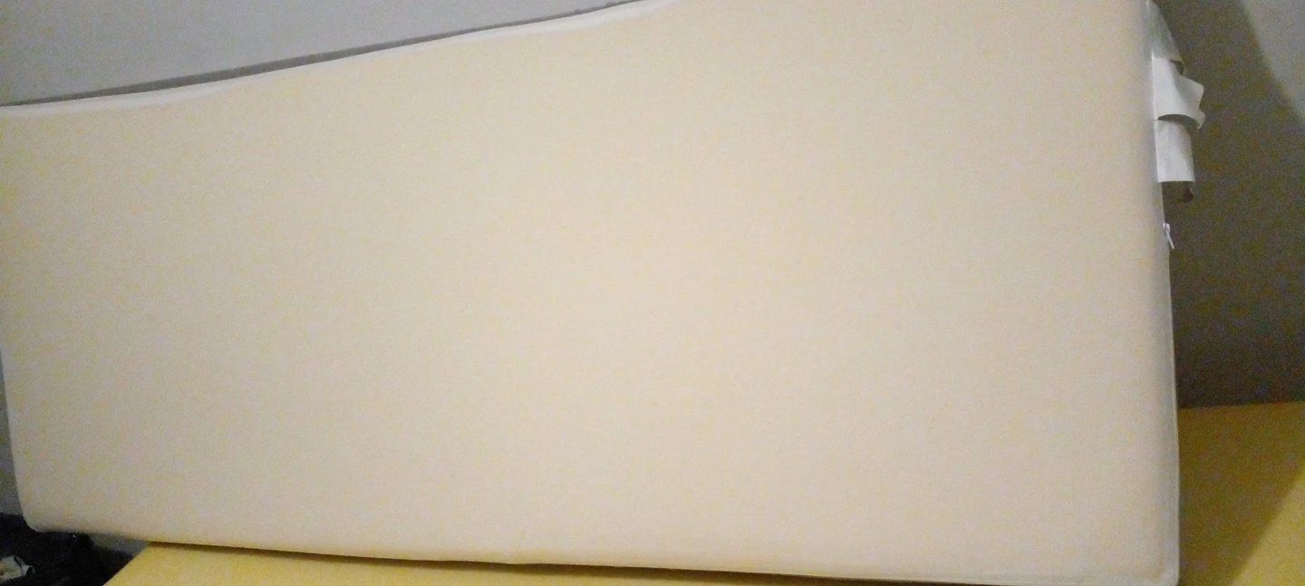 Twin bamboo matress with washable cover. - photo 3