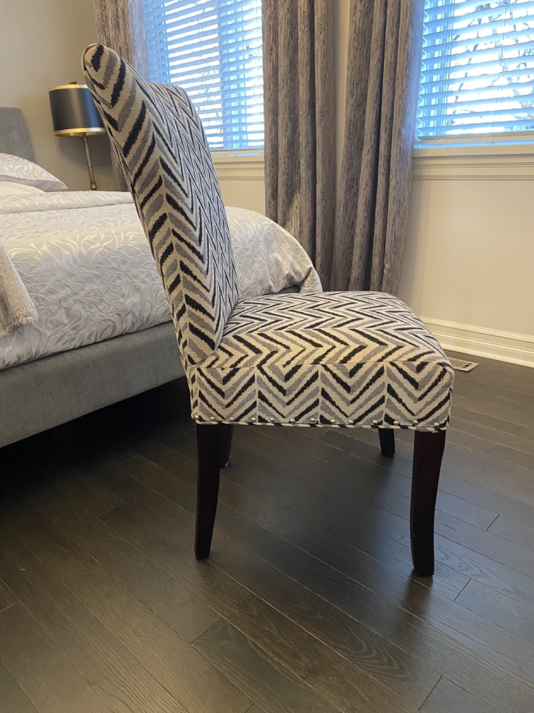 Occasional chair Chevron design Mint conditions - photo 4