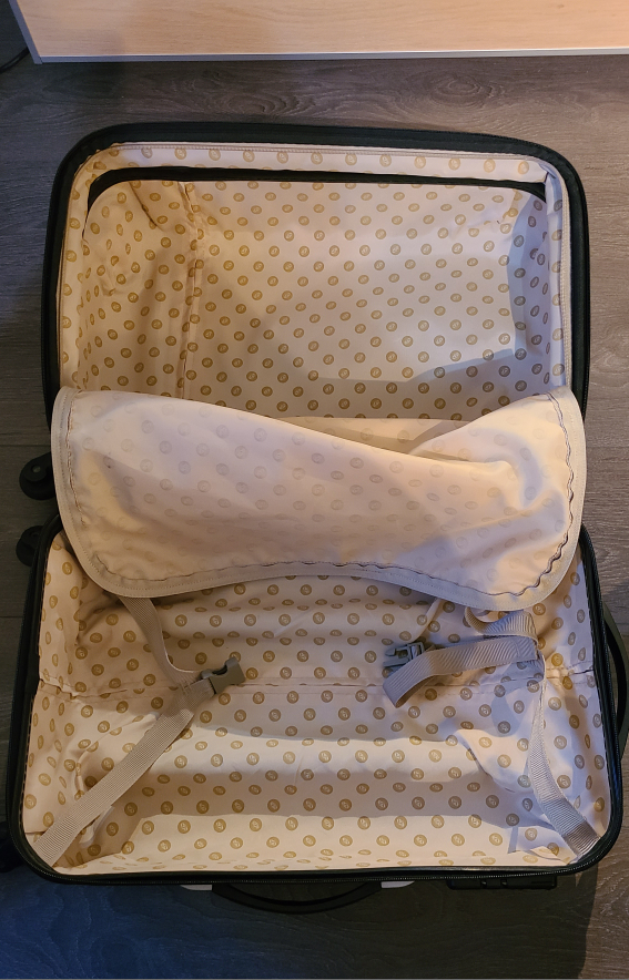 carry on suitcase - photo 3