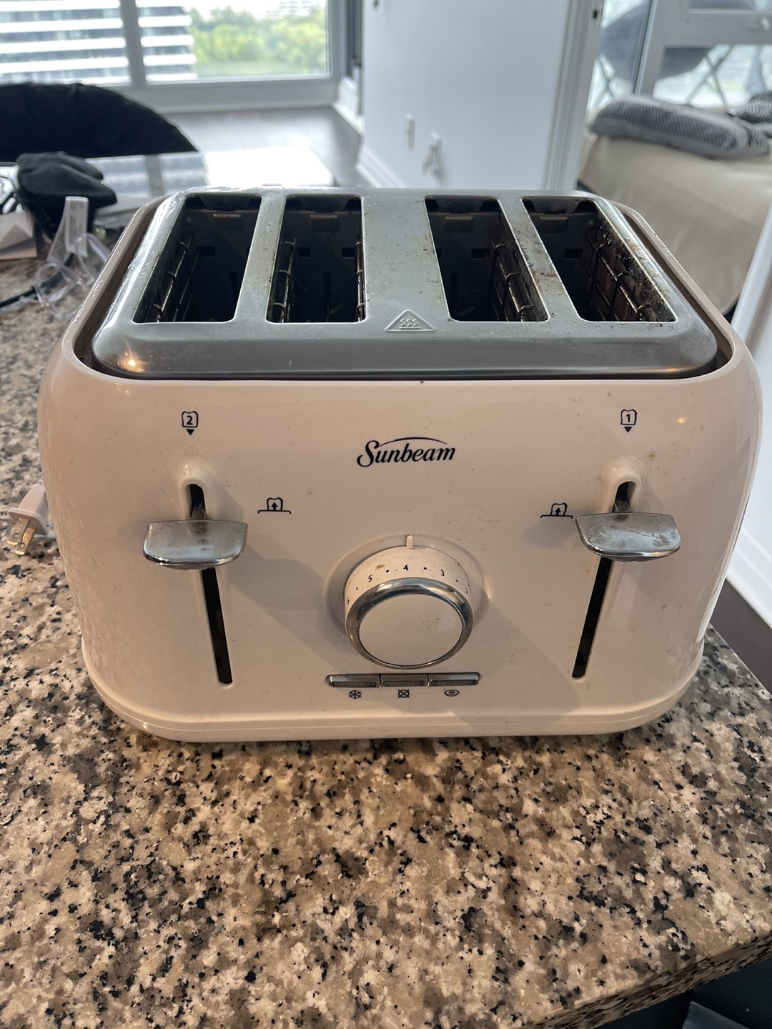 4 Slice Bread Toaster #freecycle thumbnail
