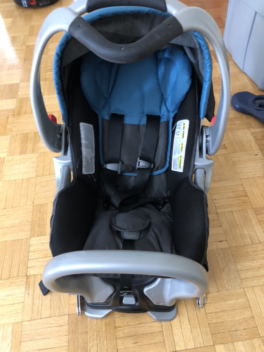 Baby trend car seat with base and stroller - photo 3