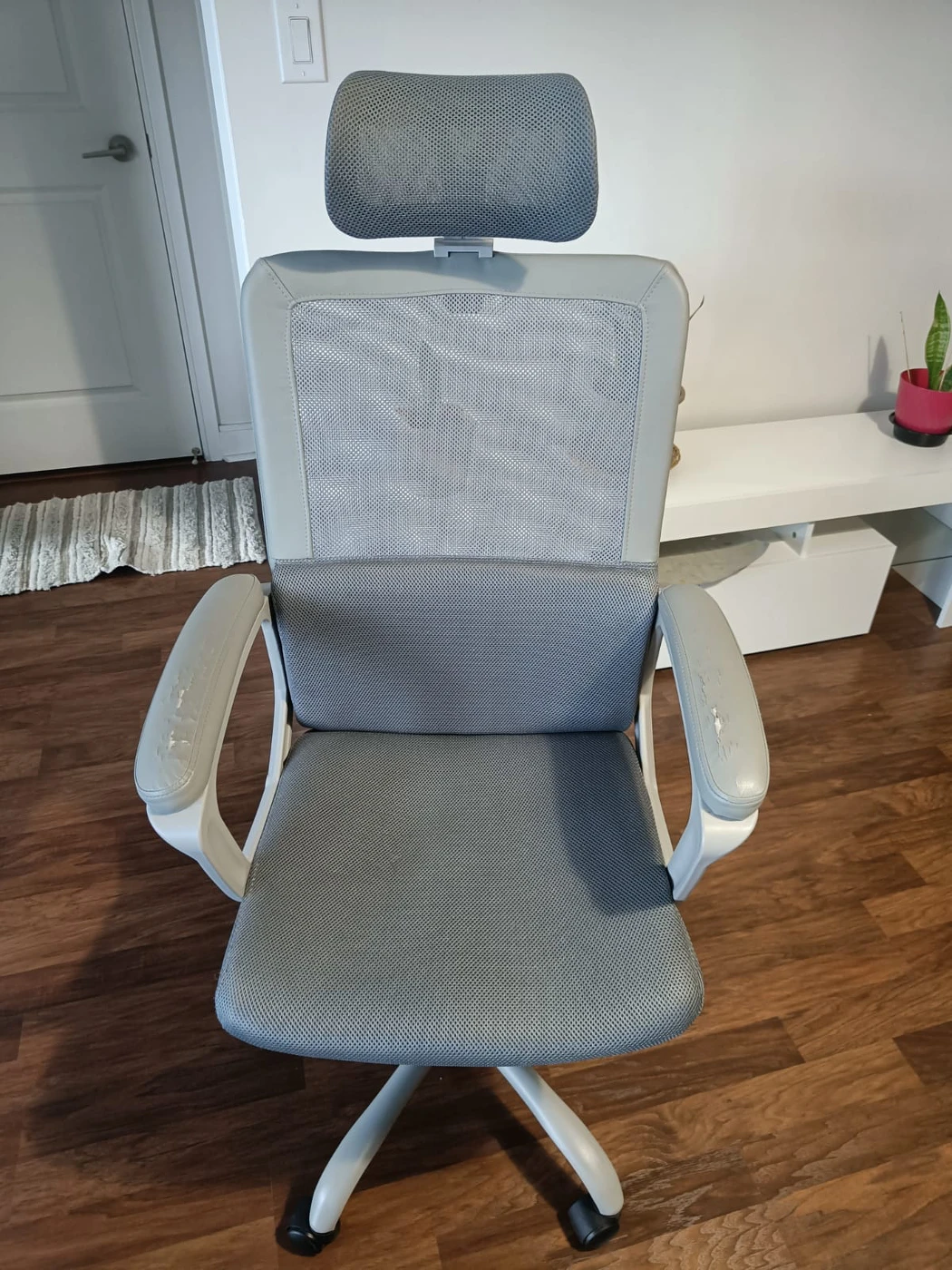Work chair thumbnail