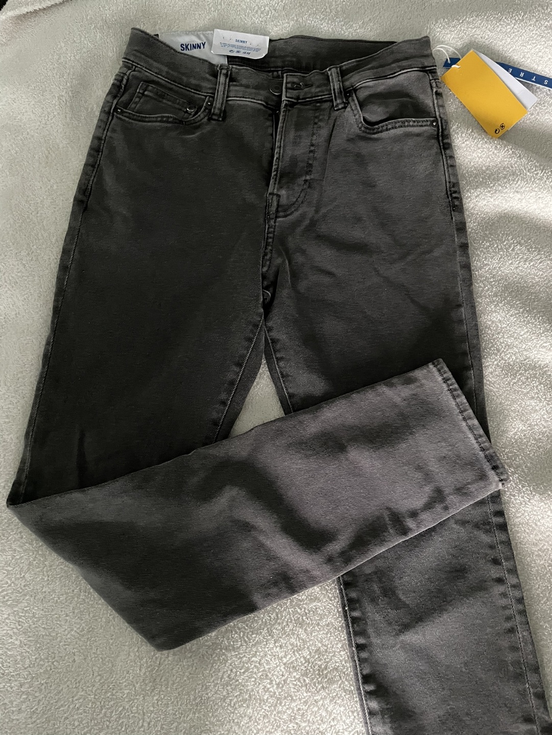 Brand new! H&M Men skinny pant size 29”
