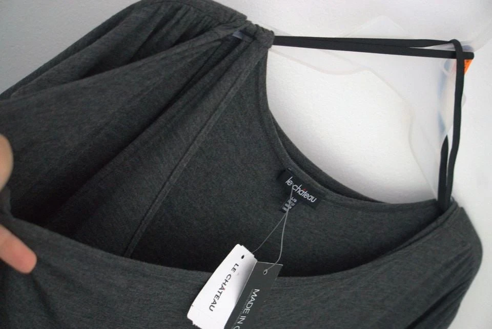 Brand new with tag le Chateau dress - photo 4