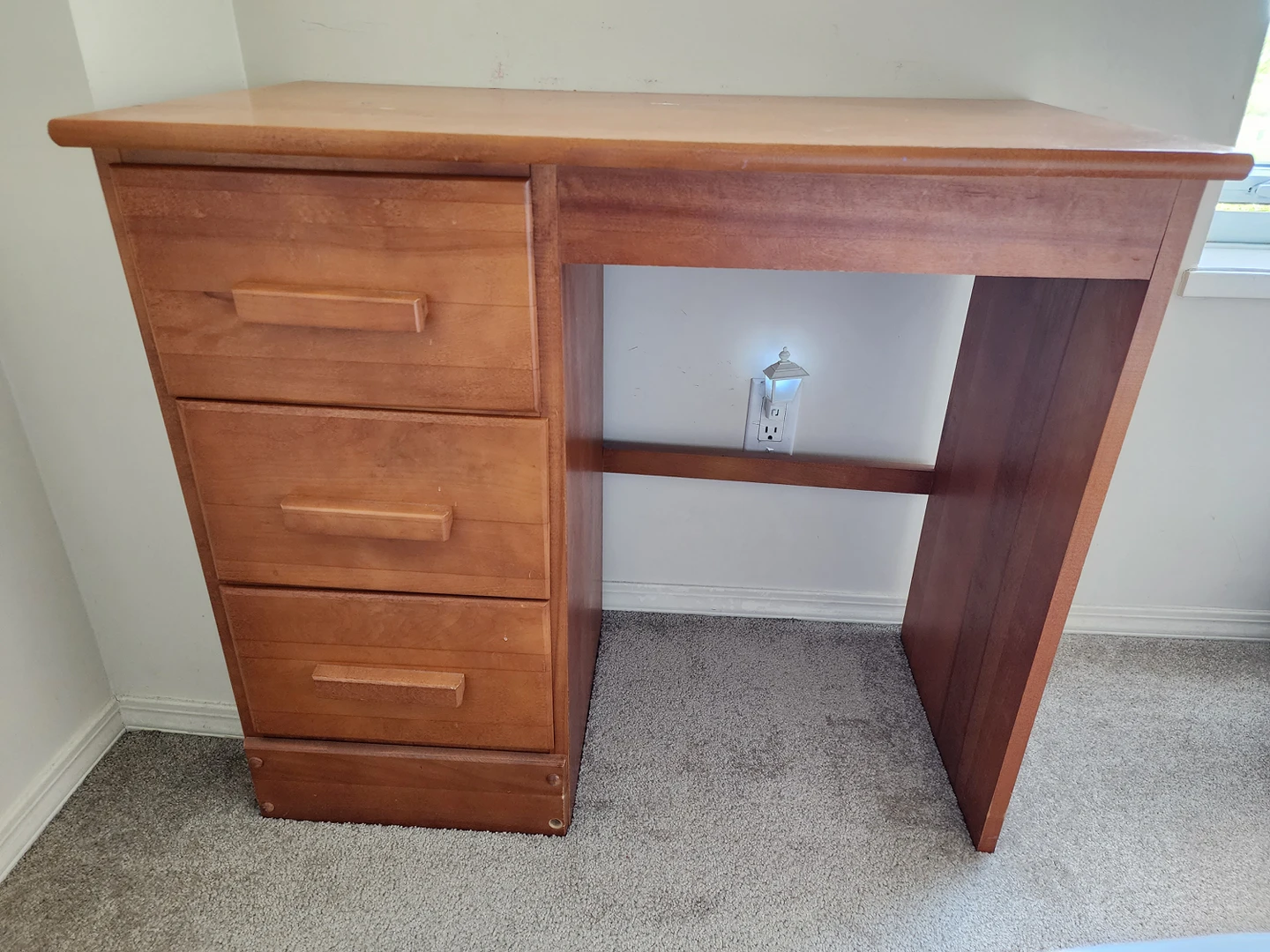 ⬆️ Solid wood desk thumbnail