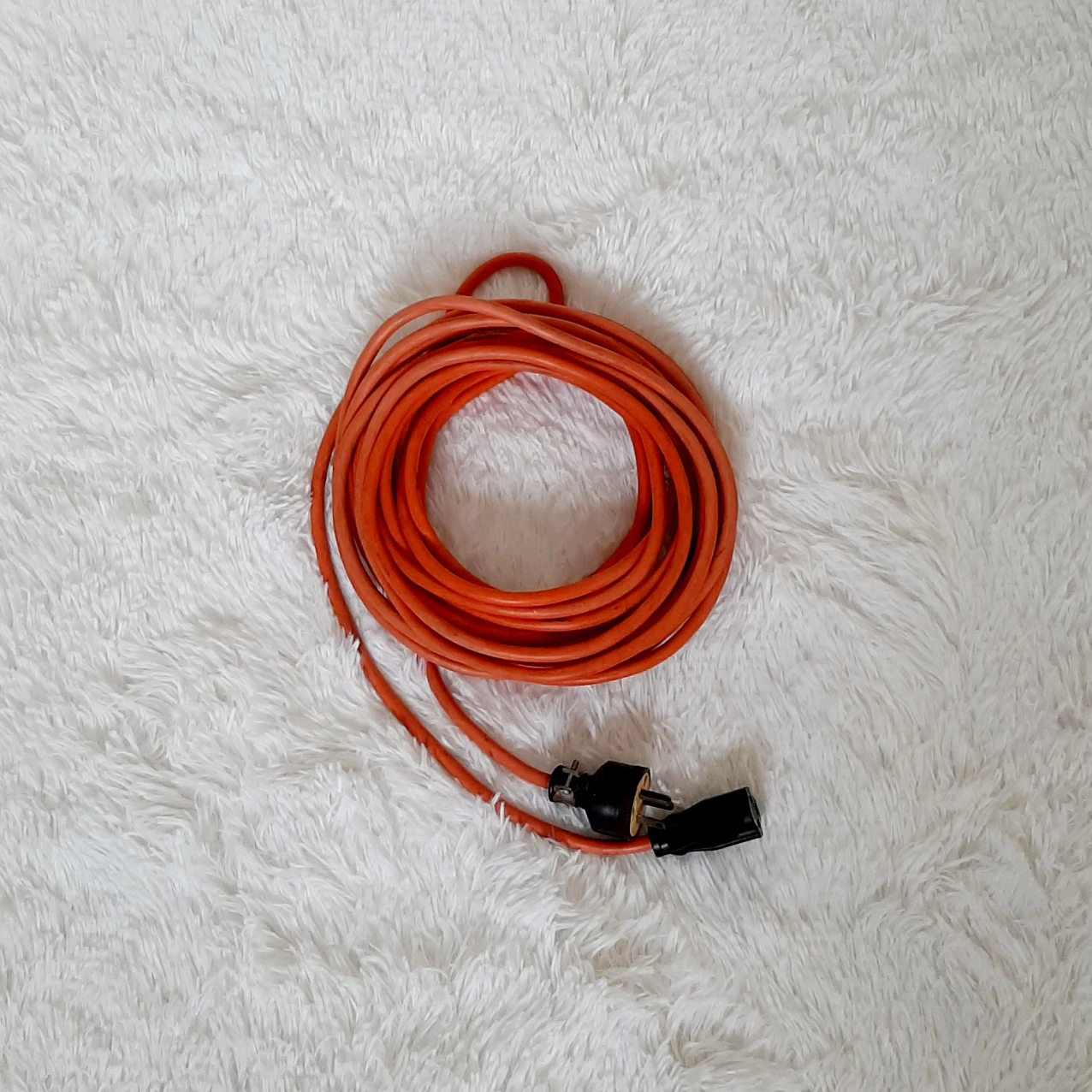 30 Foot Indoor/Outdoor Extension Cord thumbnail